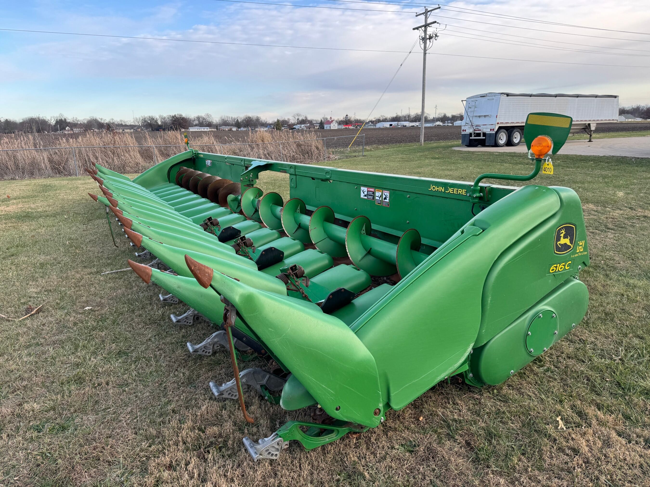 2012 John Deere 618C Equipment Image0