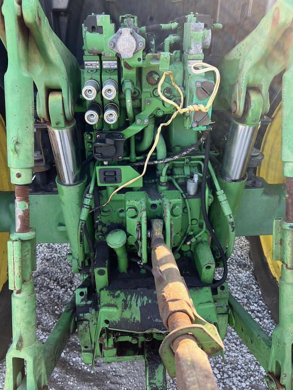 Image of John Deere 6190R equipment image 3