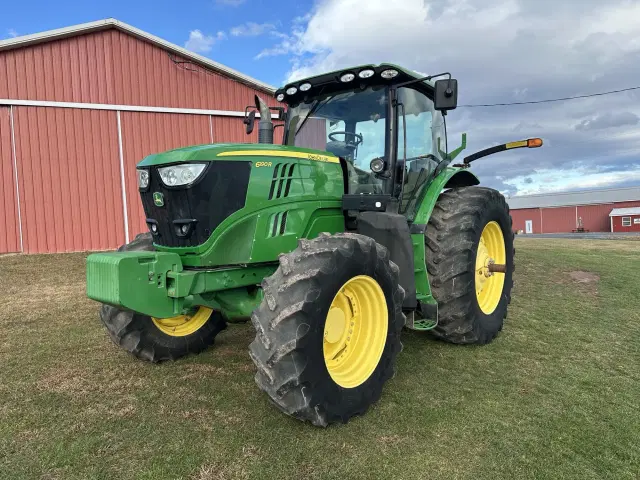 Image of John Deere 6190R equipment image 1