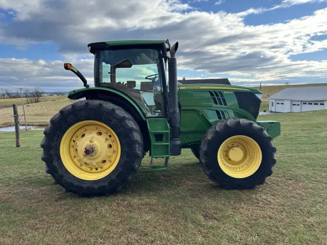 Image of John Deere 6190R equipment image 4
