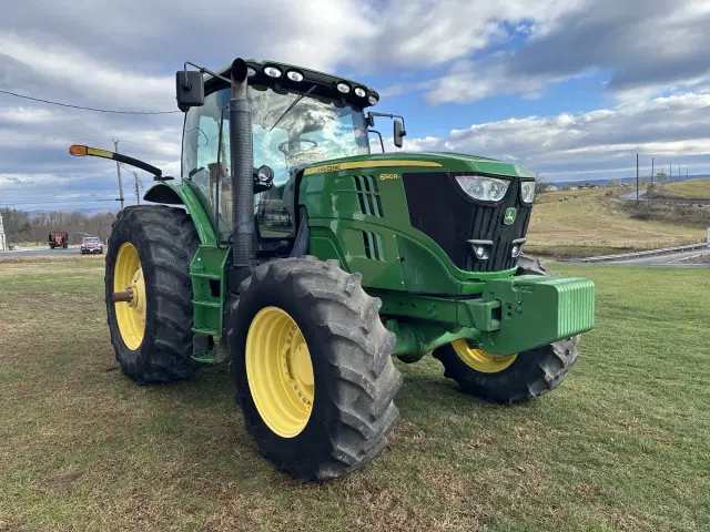 Image of John Deere 6190R equipment image 3