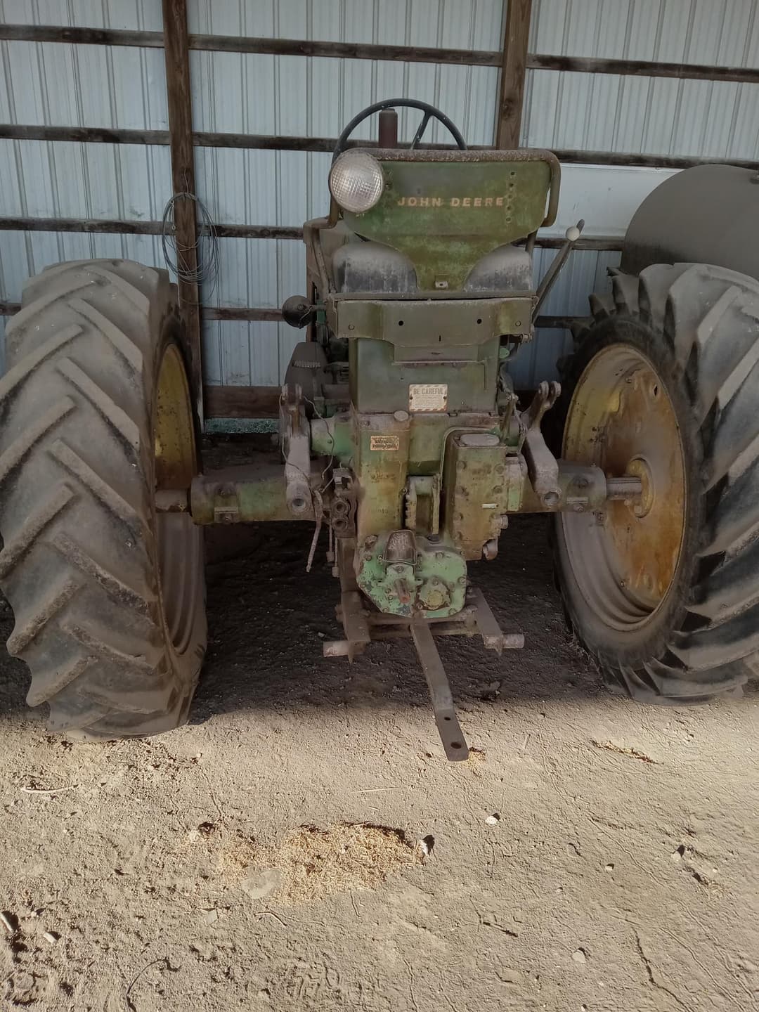 Image of John Deere 620 Image 1