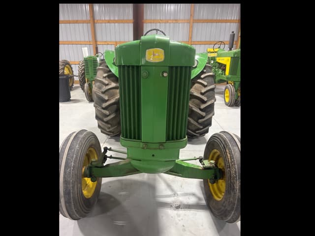 Image of John Deere 620 equipment image 2