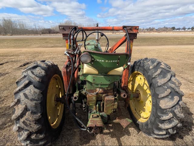 Image of John Deere 620 equipment image 1