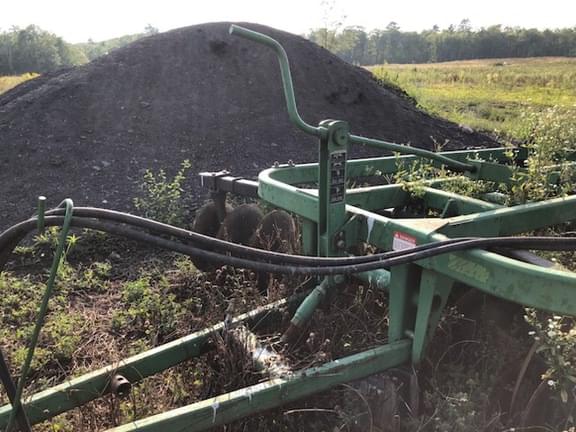 Image of John Deere 620 equipment image 1