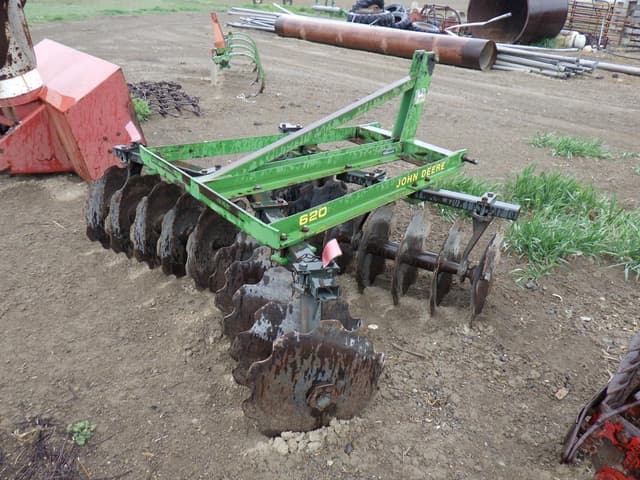 Image of John Deere 620 equipment image 1