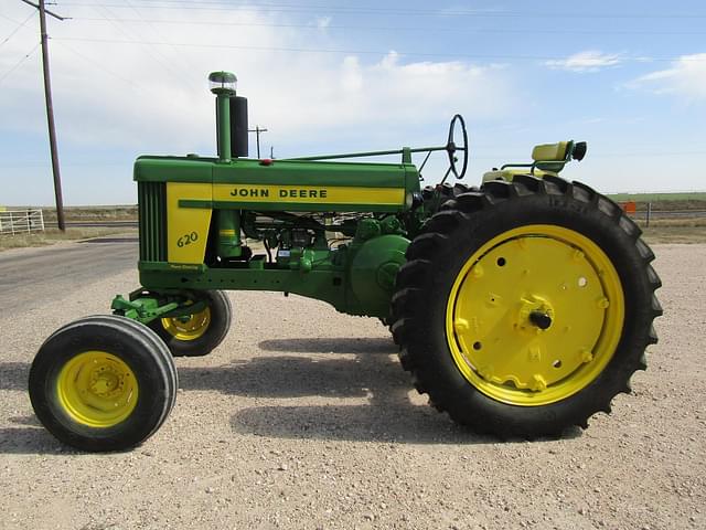 Image of John Deere 620 equipment image 1