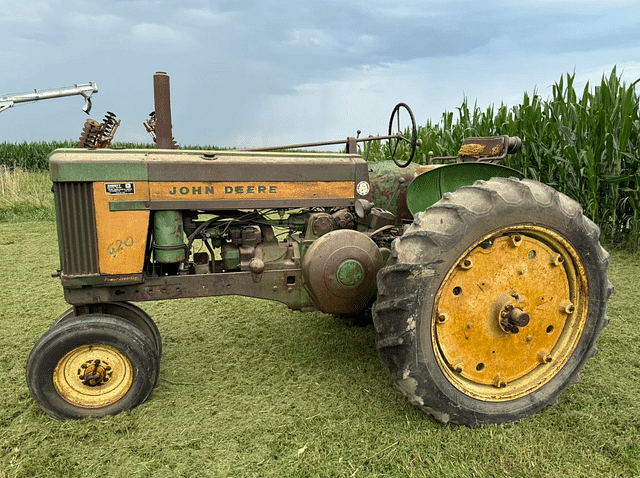 Image of John Deere 620 equipment image 1