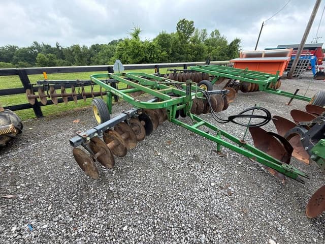 Image of John Deere 620 equipment image 1