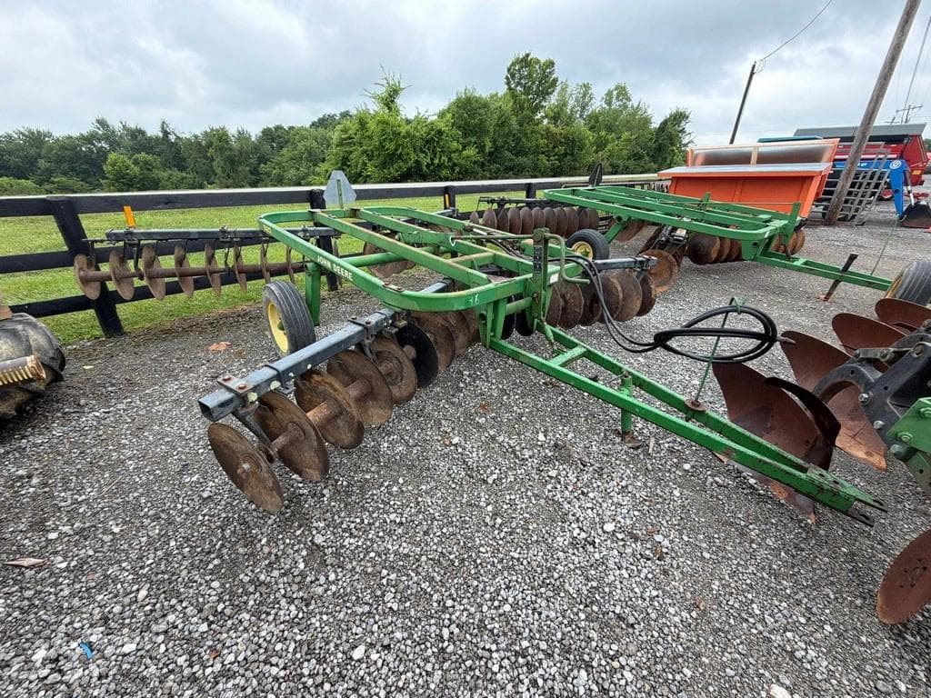Image of John Deere 620 Primary image