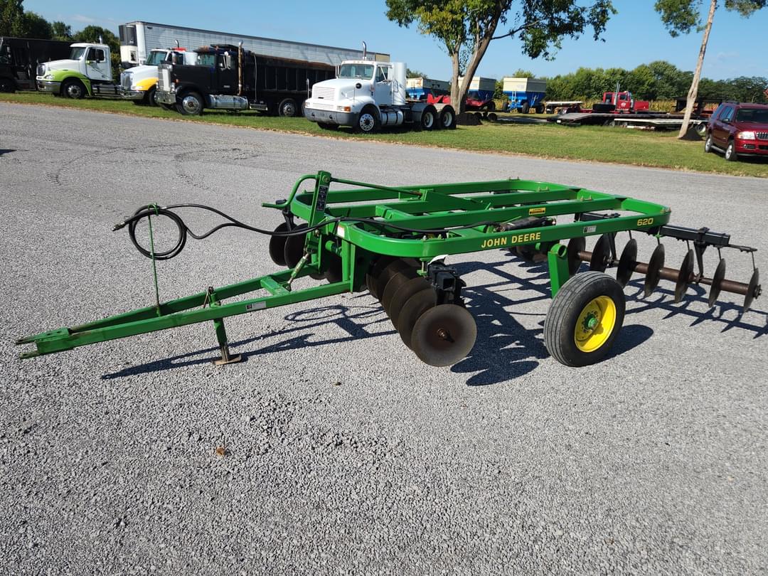 Image of John Deere 620 Primary image