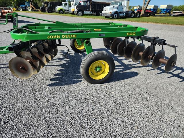Image of John Deere 620 equipment image 1