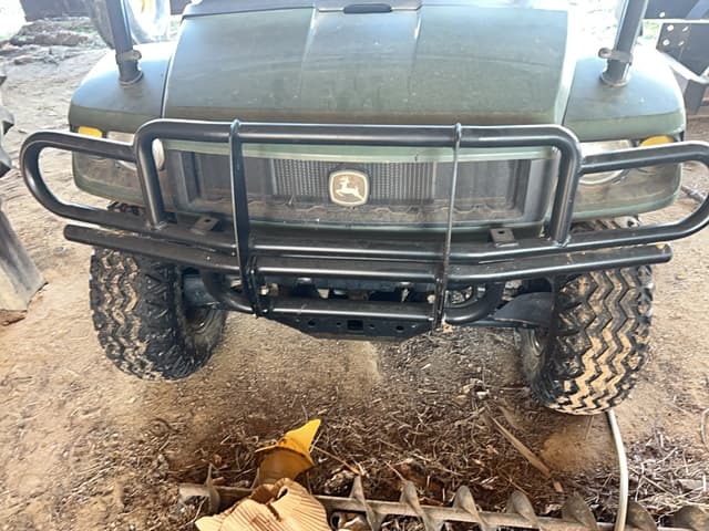 Image of John Deere Gator XUV 620i equipment image 1