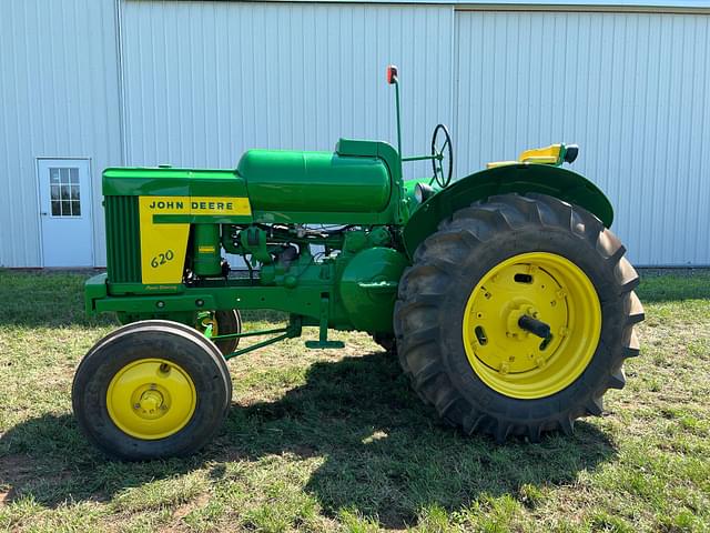 Image of John Deere 620 equipment image 1