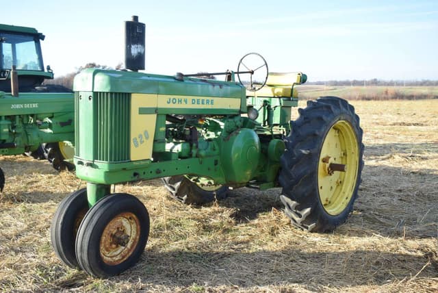 Image of John Deere 620 equipment image 2