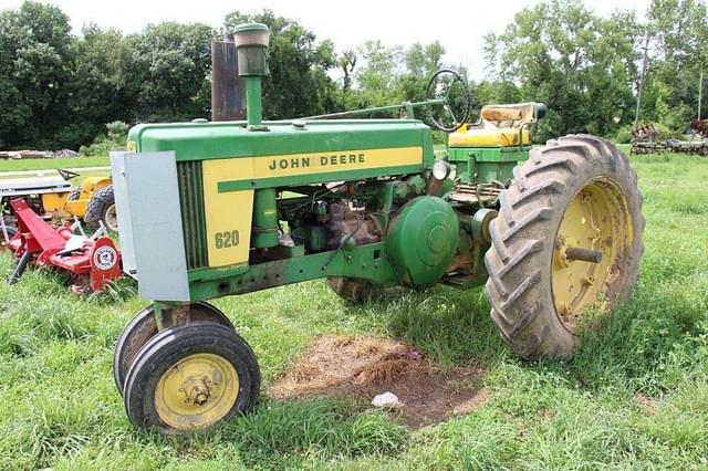 Image of John Deere 620 equipment image 1