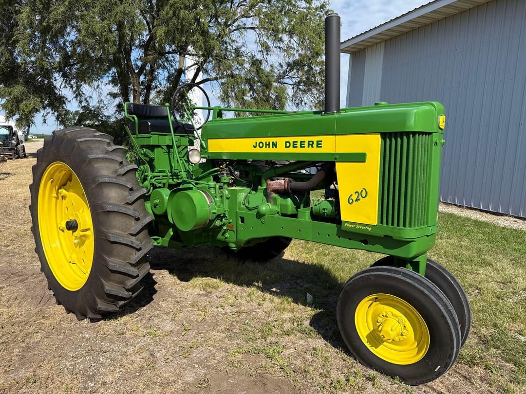 Image of John Deere 620 Primary image