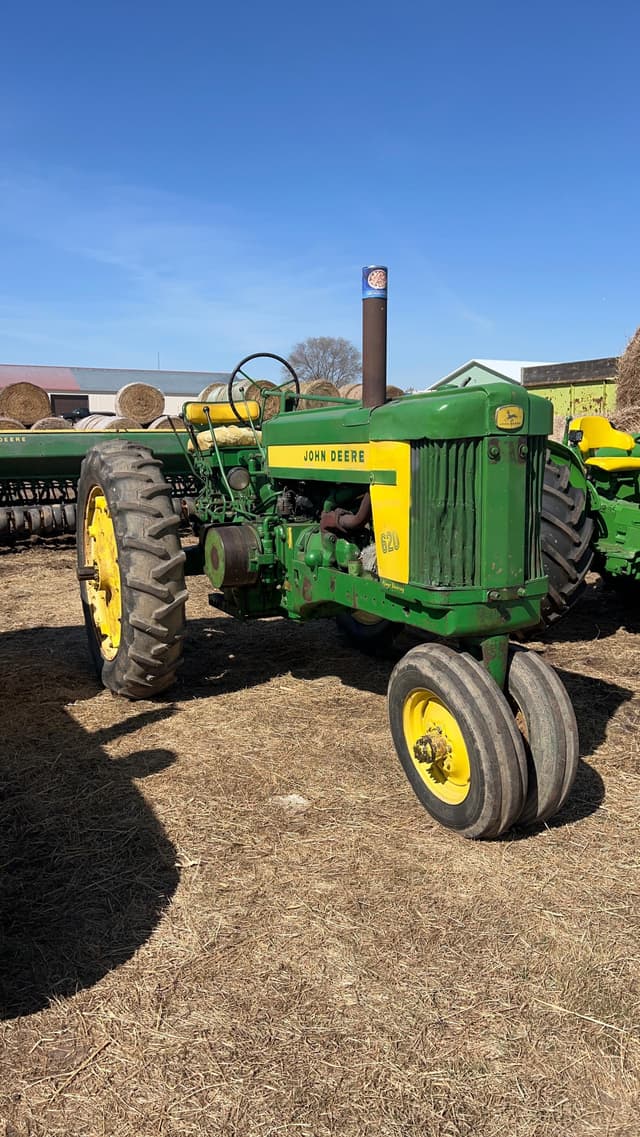 Image of John Deere 620 equipment image 1