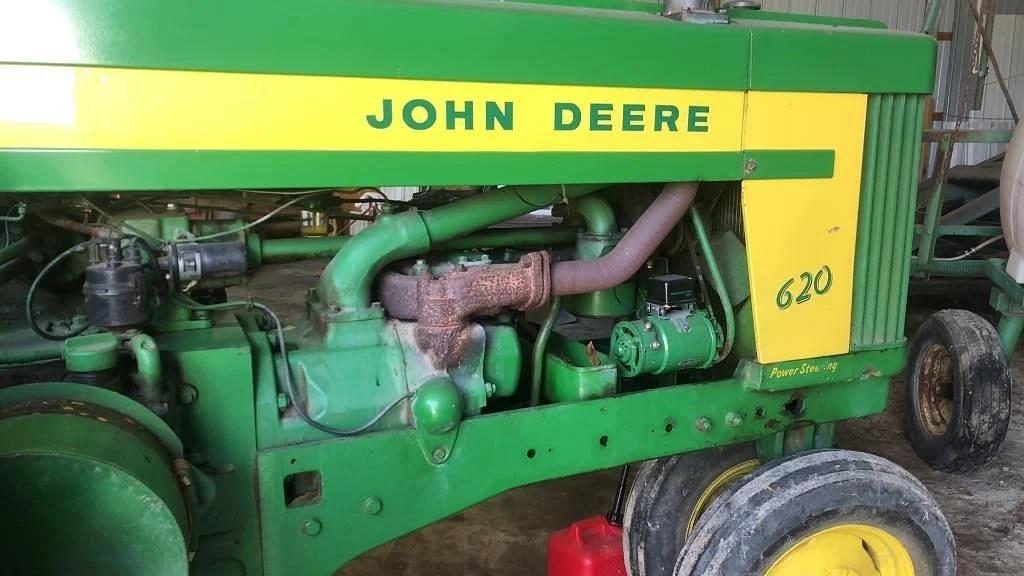 Image of John Deere 620 Primary image