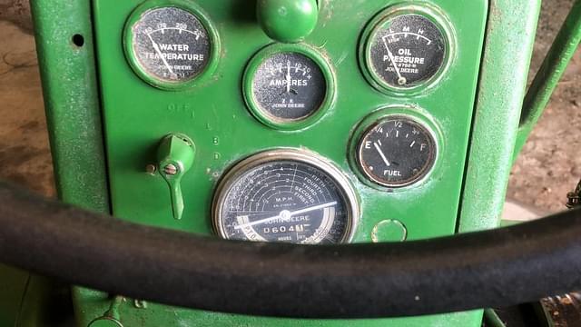 Image of John Deere 620 equipment image 4