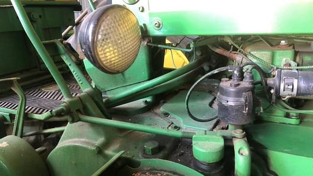 Image of John Deere 620 equipment image 1