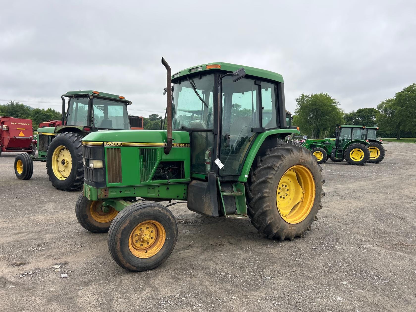 John Deere 6200 Equipment Image0