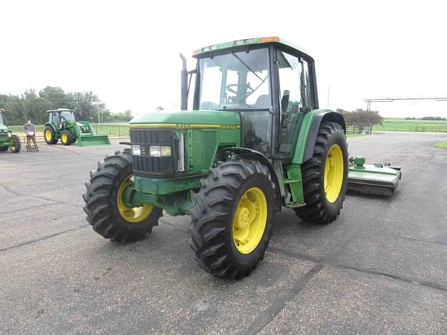 Image of John Deere 6200 equipment image 4