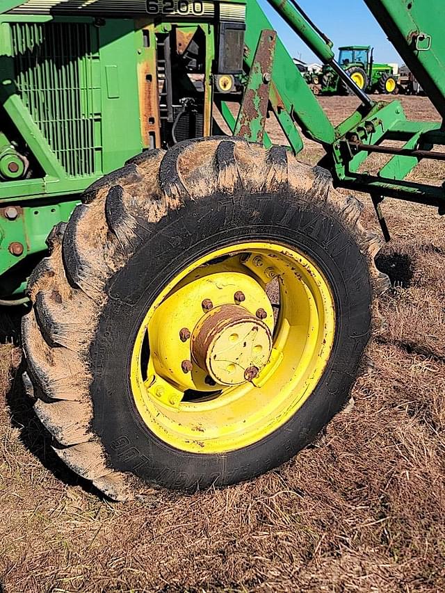 Image of John Deere 6200 equipment image 4