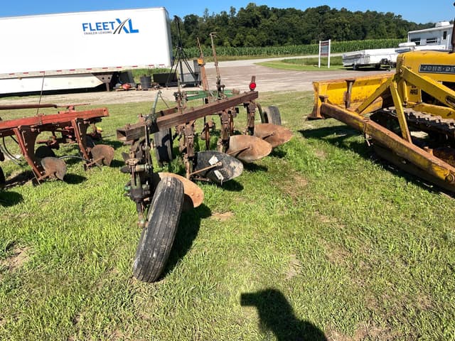 Image of John Deere 620A equipment image 4
