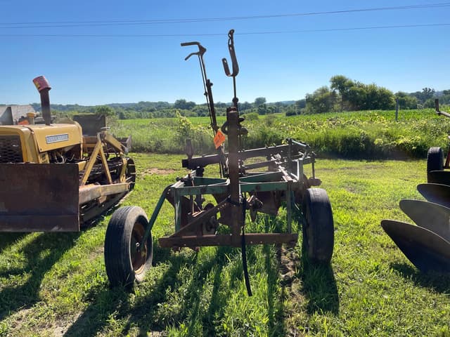 Image of John Deere 620A equipment image 1