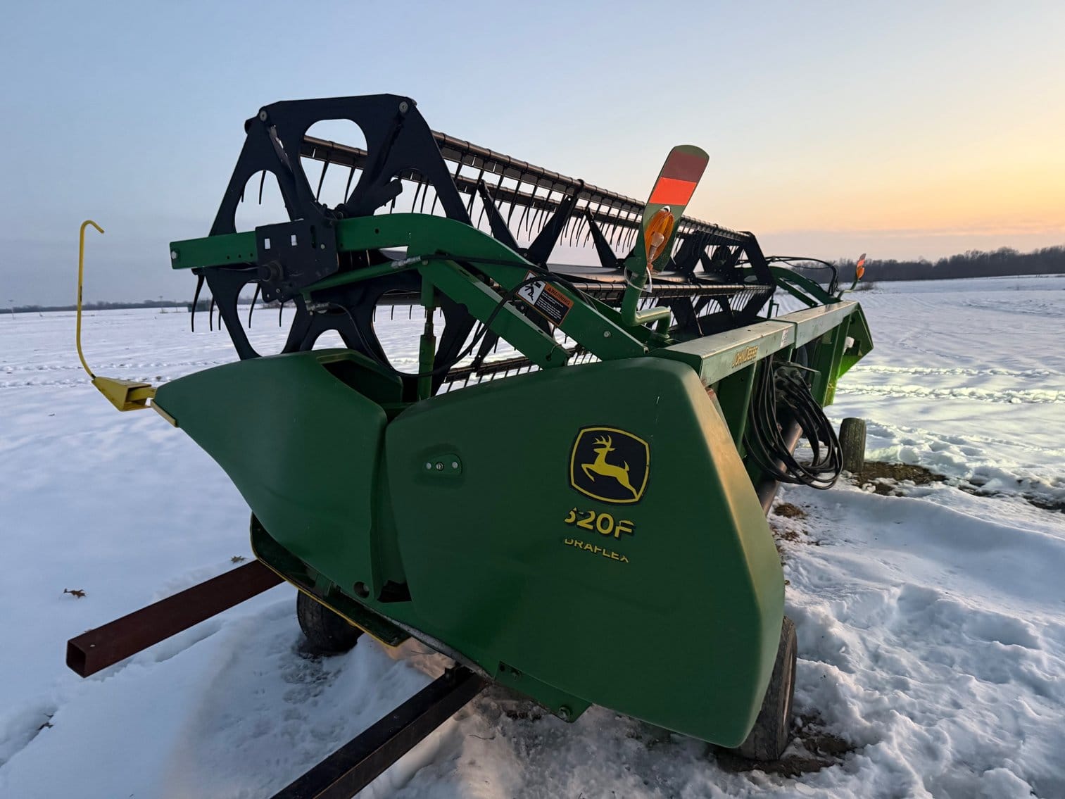 John Deere 620F Equipment Image0