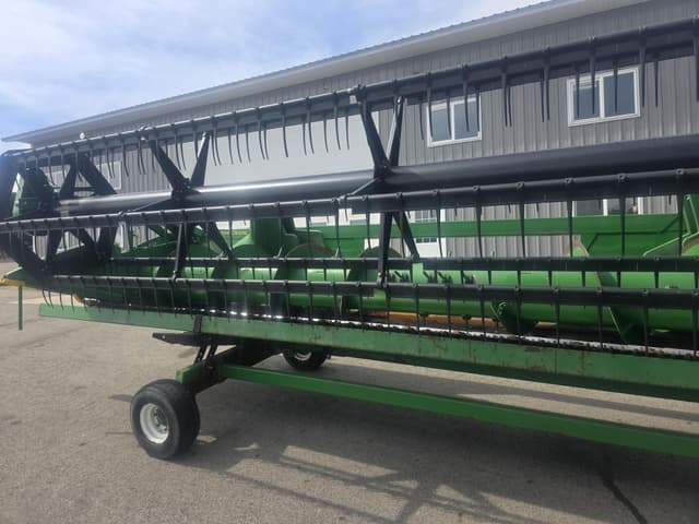 Image of John Deere 620F equipment image 4