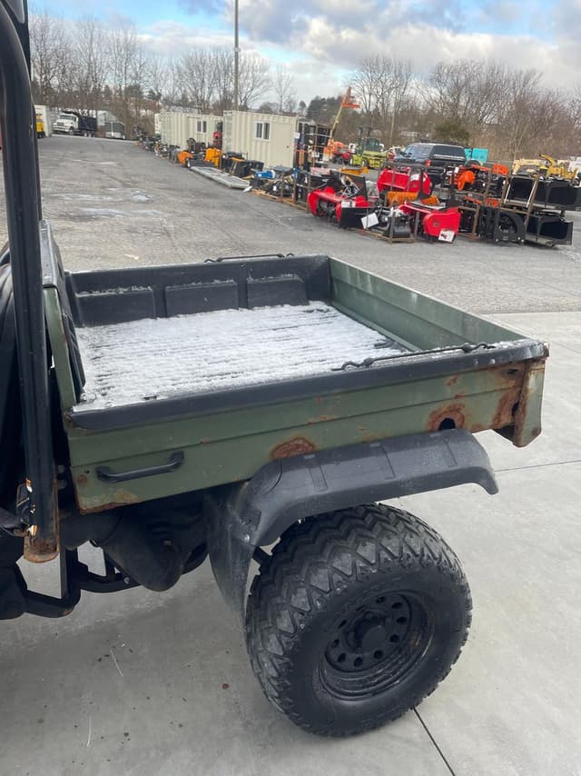 Image of John Deere Gator XUV 620i equipment image 4