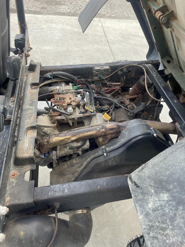 Image of John Deere Gator XUV 620i equipment image 3