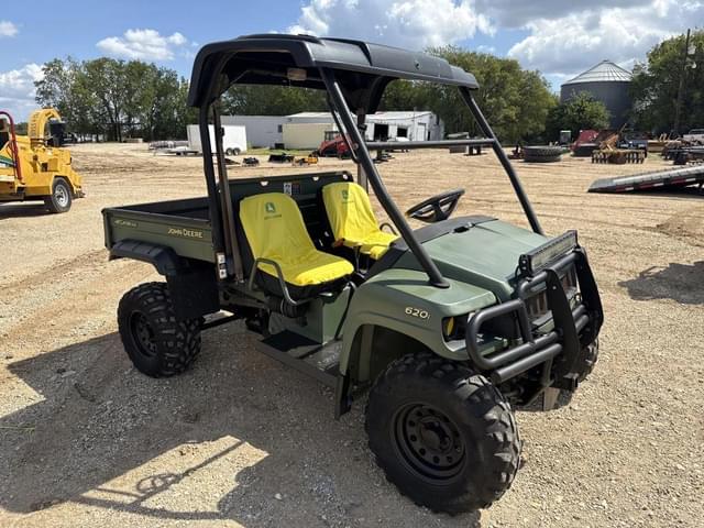 Image of John Deere Gator XUV 620i equipment image 4