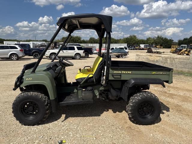 Image of John Deere Gator XUV 620i equipment image 1