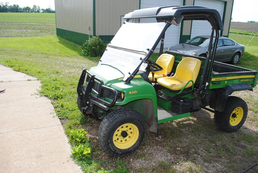 Image of John Deere Gator XUV 620i Primary image