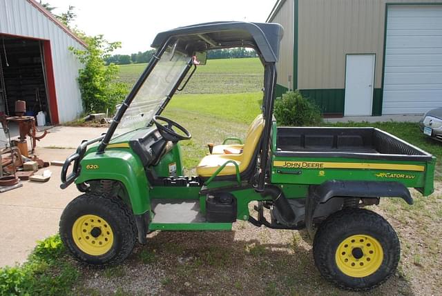 Image of John Deere Gator XUV 620i equipment image 1