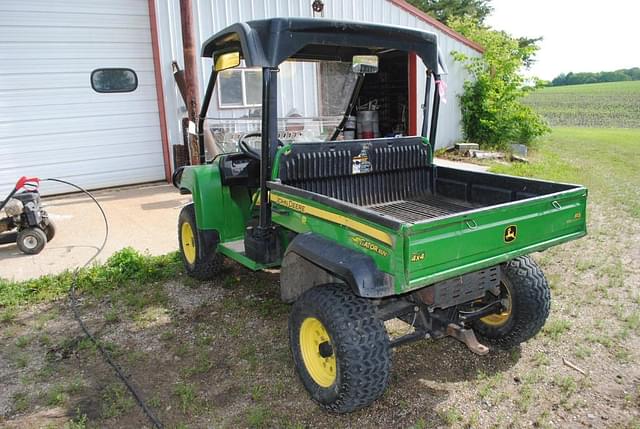 Image of John Deere Gator XUV 620i equipment image 2