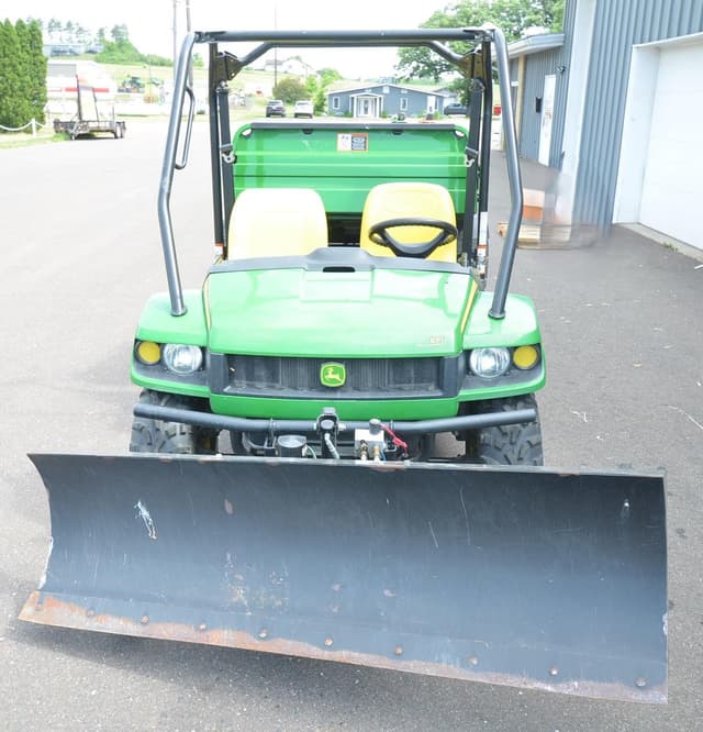 Image of John Deere Gator XUV 620i equipment image 1