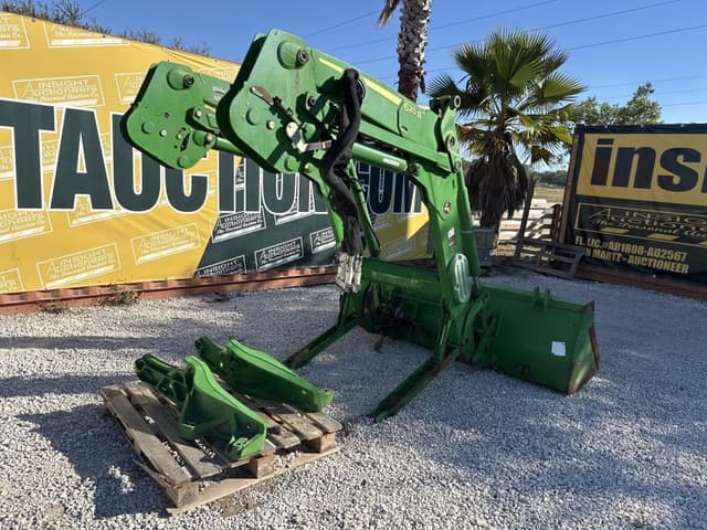 Image of John Deere 620R equipment image 4