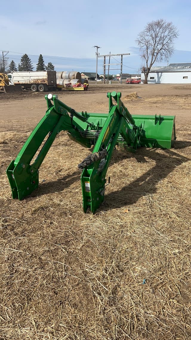 Image of John Deere 620R equipment image 4