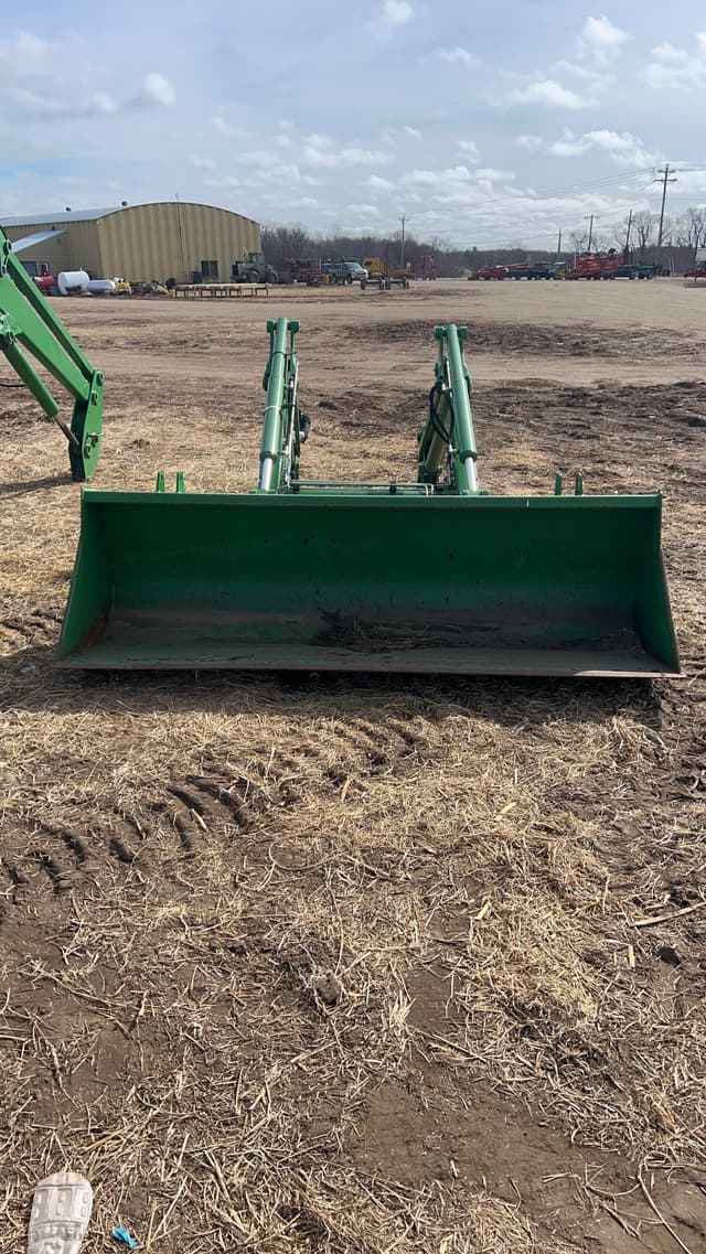 Image of John Deere 620R equipment image 2