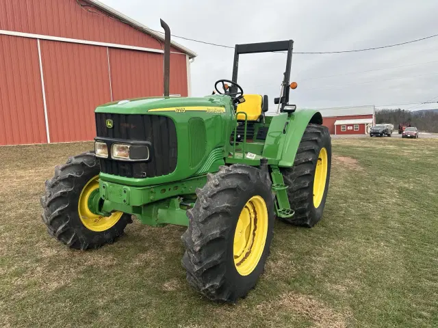 Image of John Deere 6215 equipment image 1