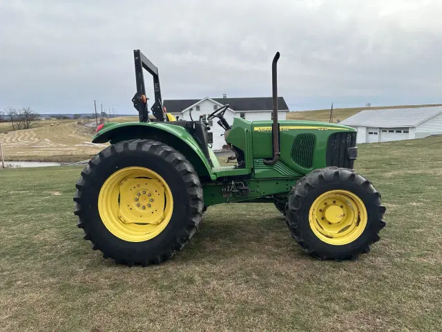 Image of John Deere 6215 equipment image 4