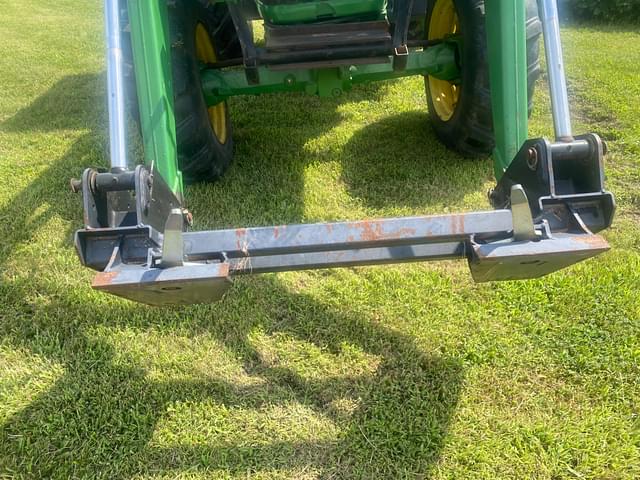 Image of John Deere 6220 equipment image 1
