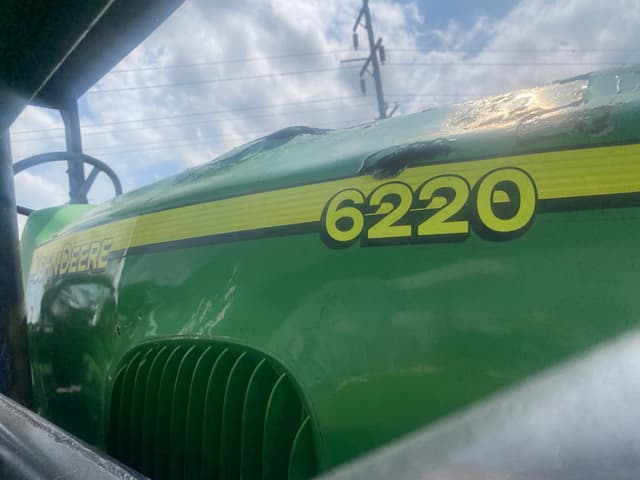 Image of John Deere 6220 equipment image 2