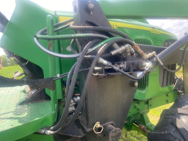 Image of John Deere 6220 equipment image 1