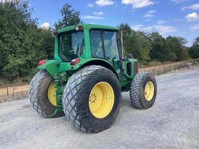Image of John Deere 6220 equipment image 4