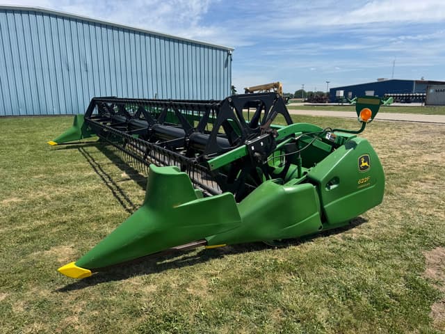 Image of John Deere 622F equipment image 1